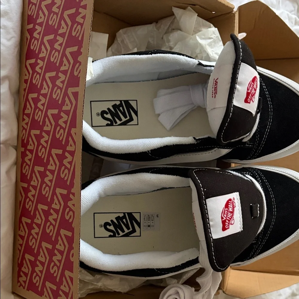 Knu skool Vans Black and White Low-Top Shoes - Picture 3 of 3